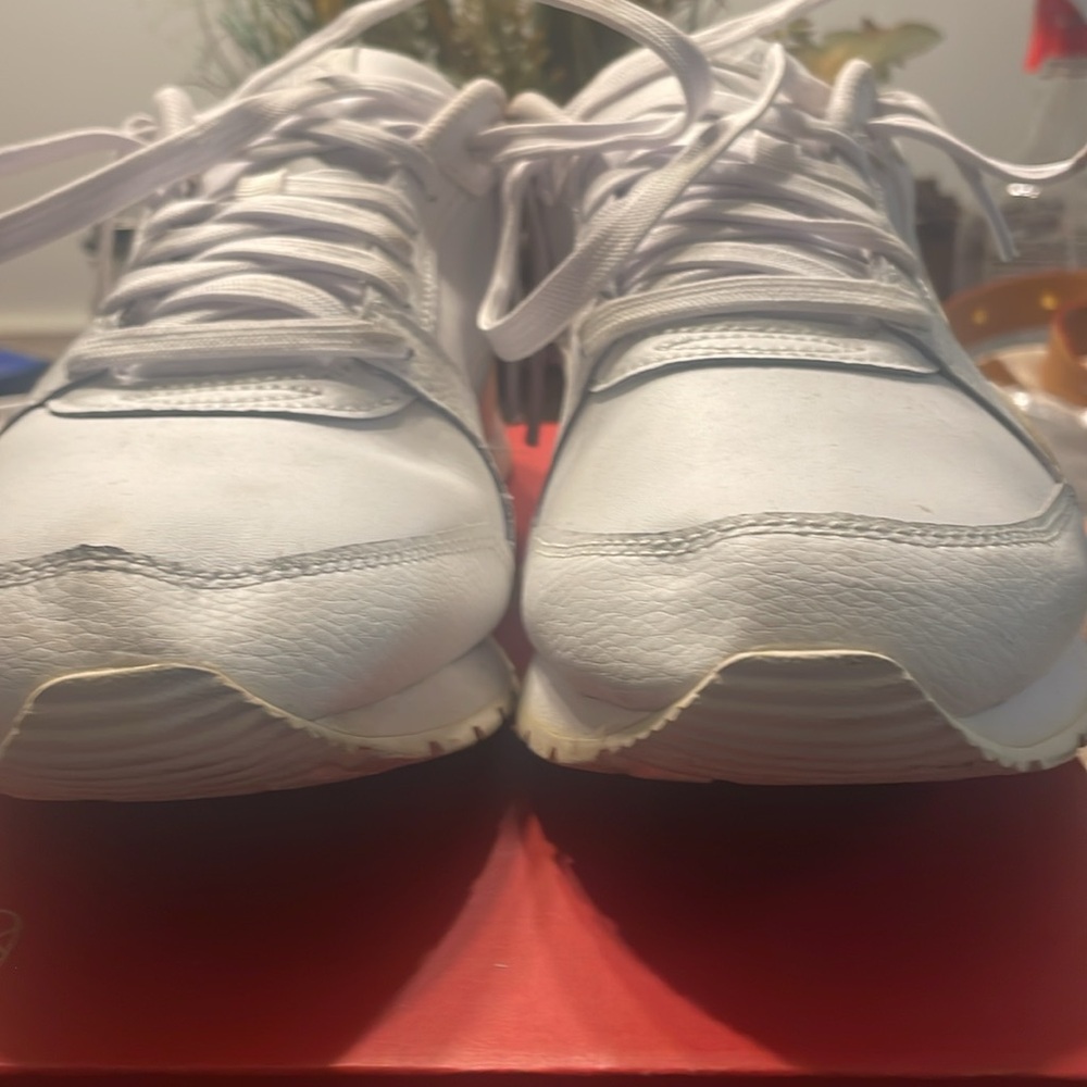 Puma - Picture 2 of 3